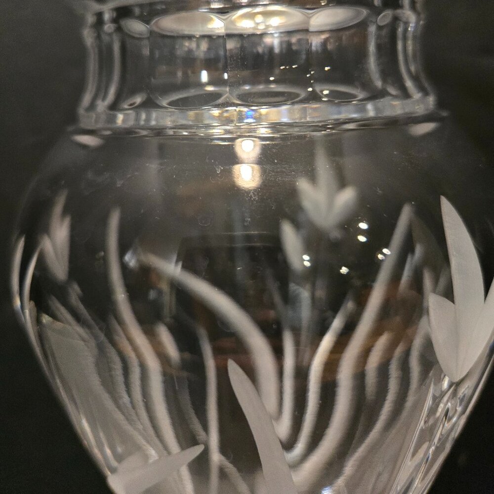 CRYSTAL VASE - Picture 3 of 11